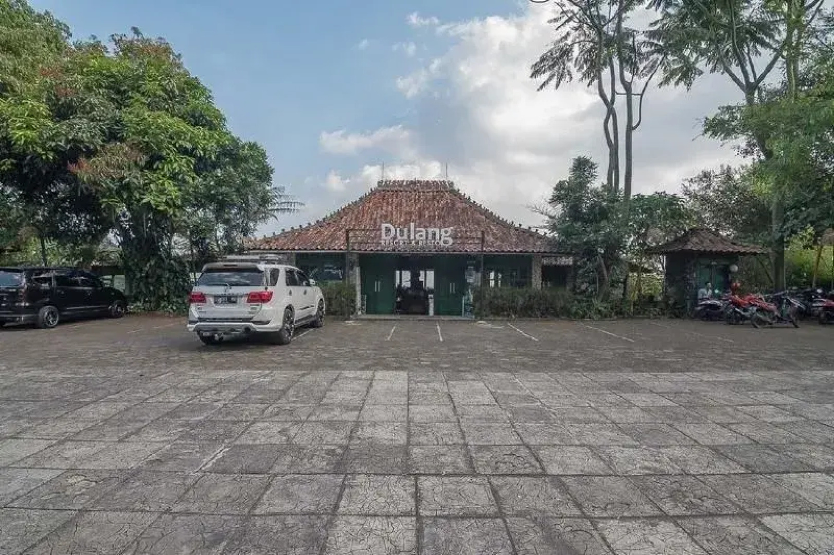 RedDoorz Resort @ Lembang 2