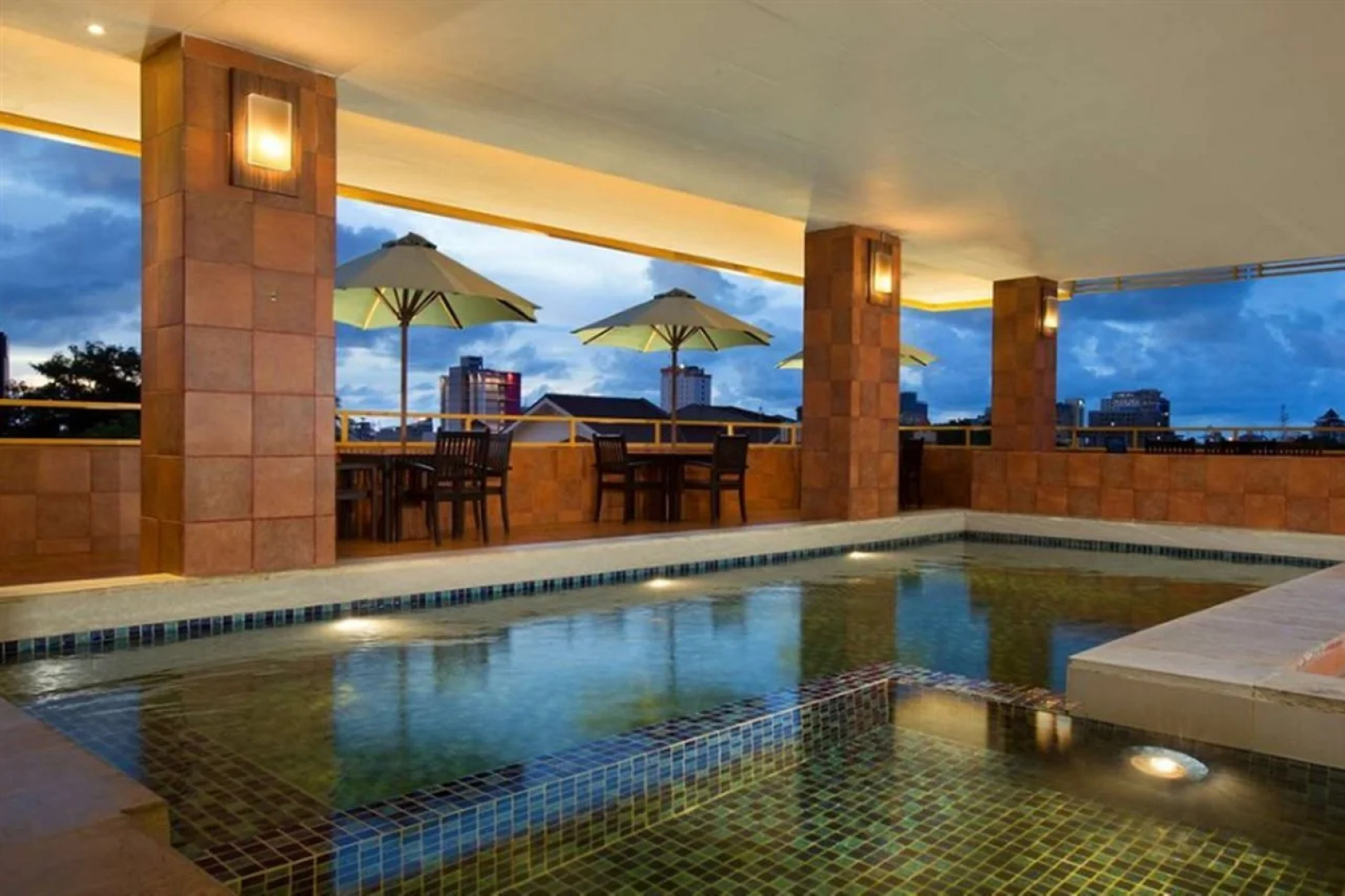 Best Western Plus Makassar Beach