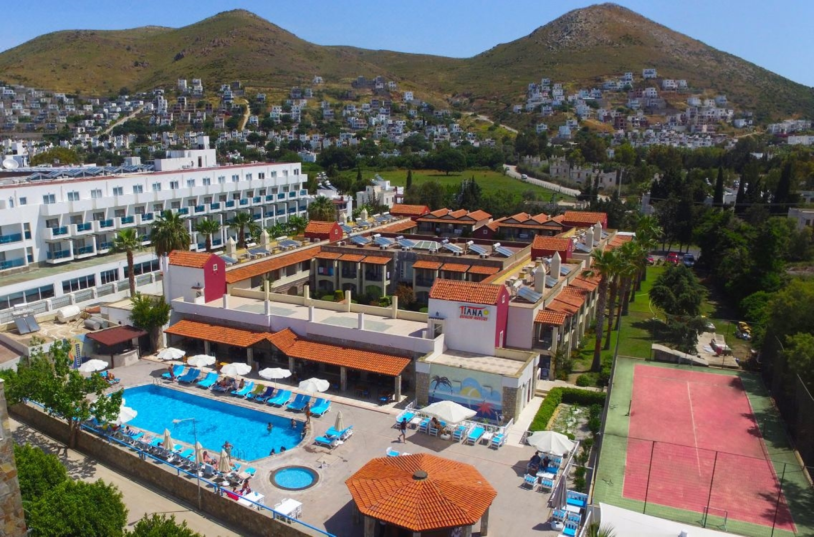 Tiana Beach Resort - All Inclusive