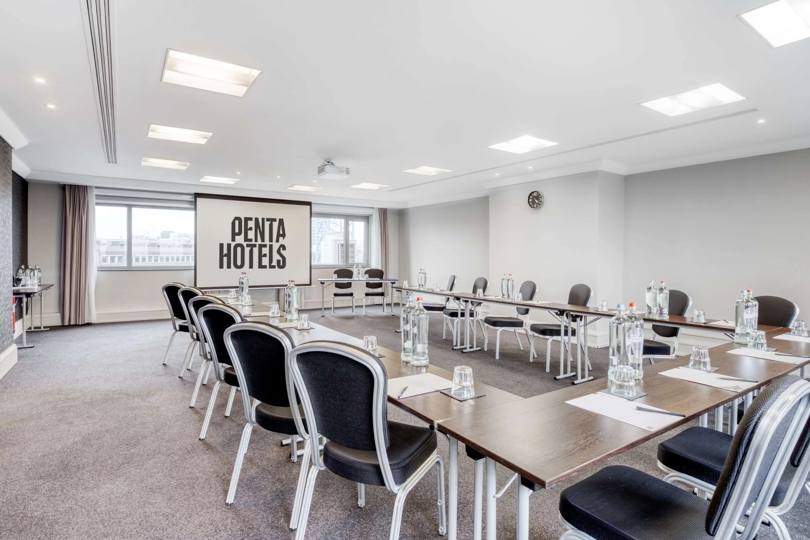 Отель pentahotel Brussels City Centre