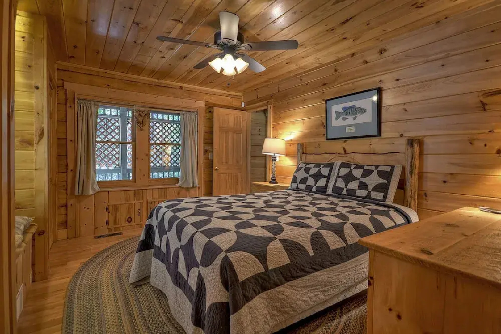 Thunder Falls- Cabin Perched Over 10ft Waterfalls!