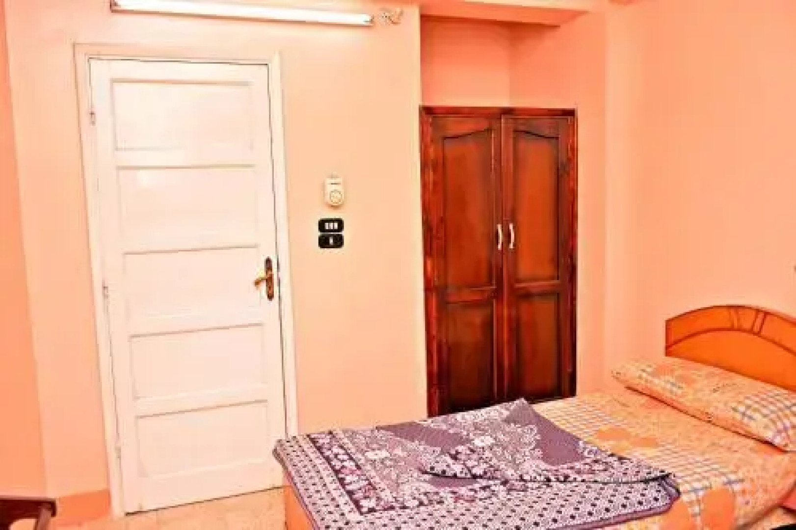 Fontana Luxor Hostel