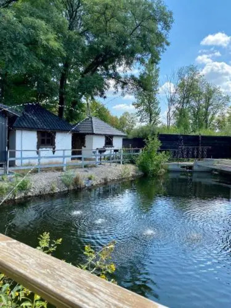 Hotel-Restaurant Complex Trio