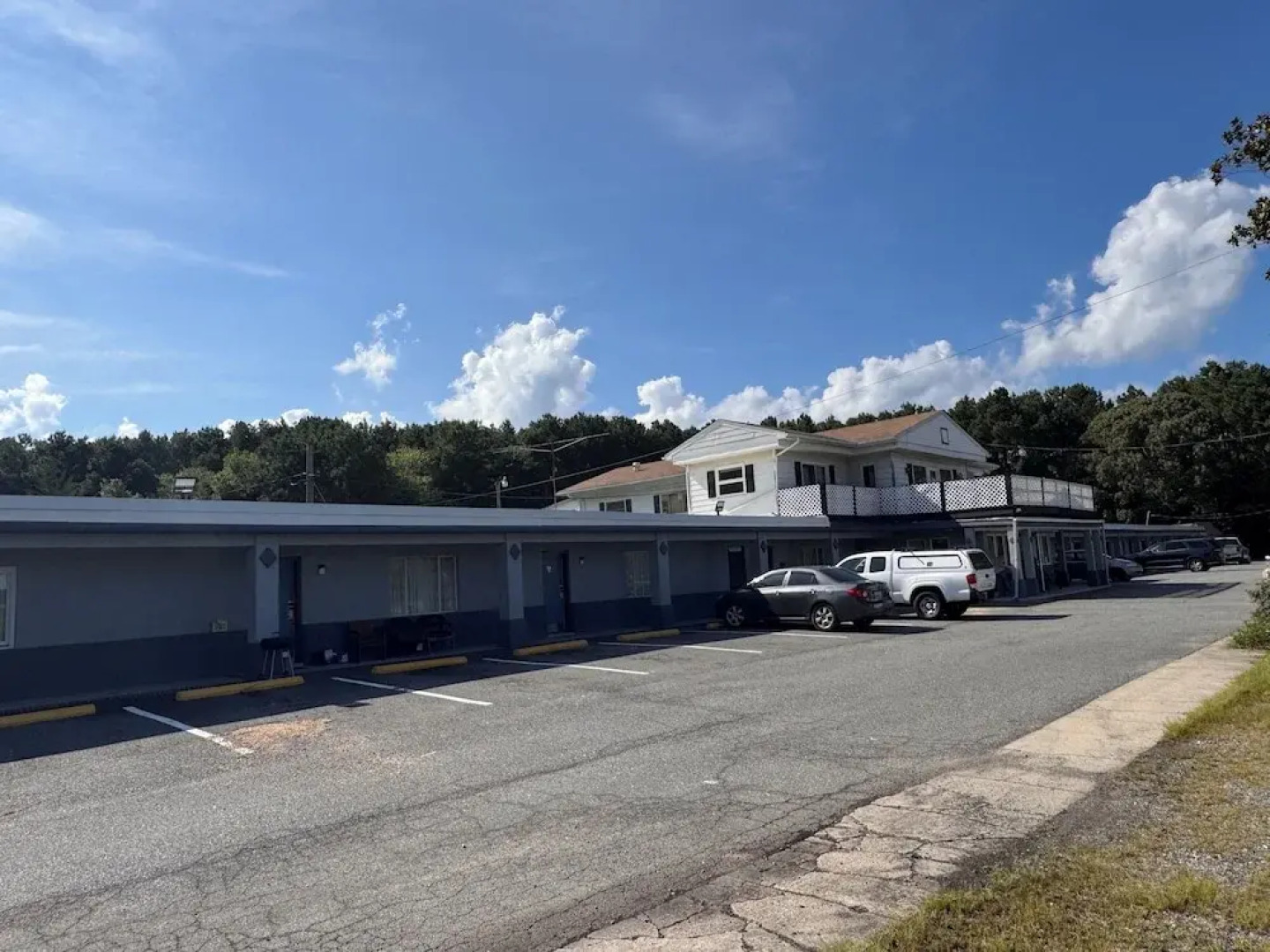 Whispering Pines by Hotel O Whitestone VA