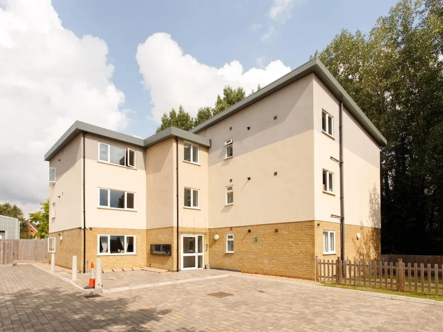 Dartford Serviced Apartment