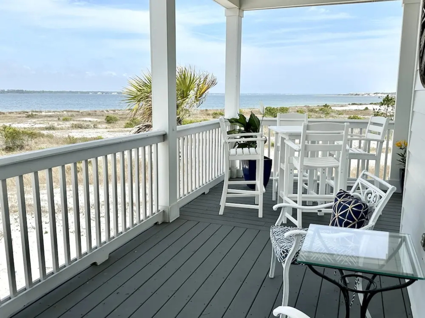 Sunset View 4 Bedroom Home by RedAwning