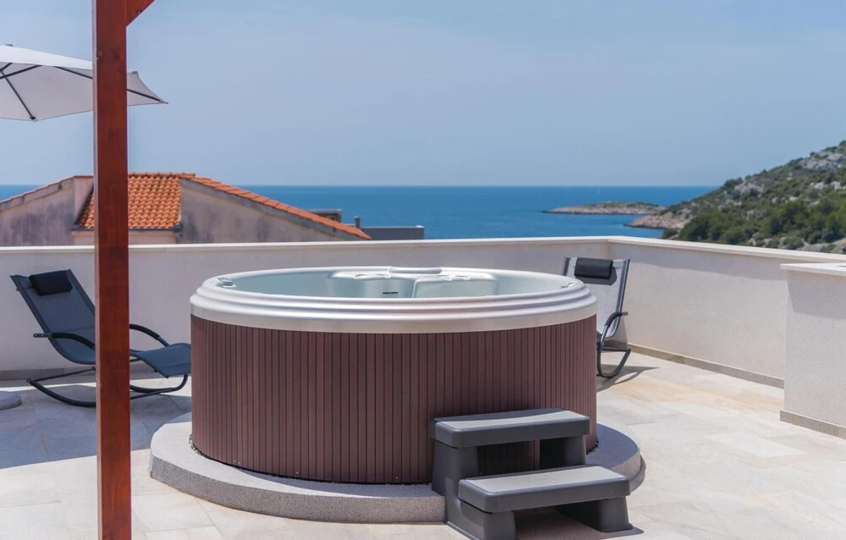 Amazing Home in Rogoznica with Hot Tub, Sauna & 3 Bedrooms