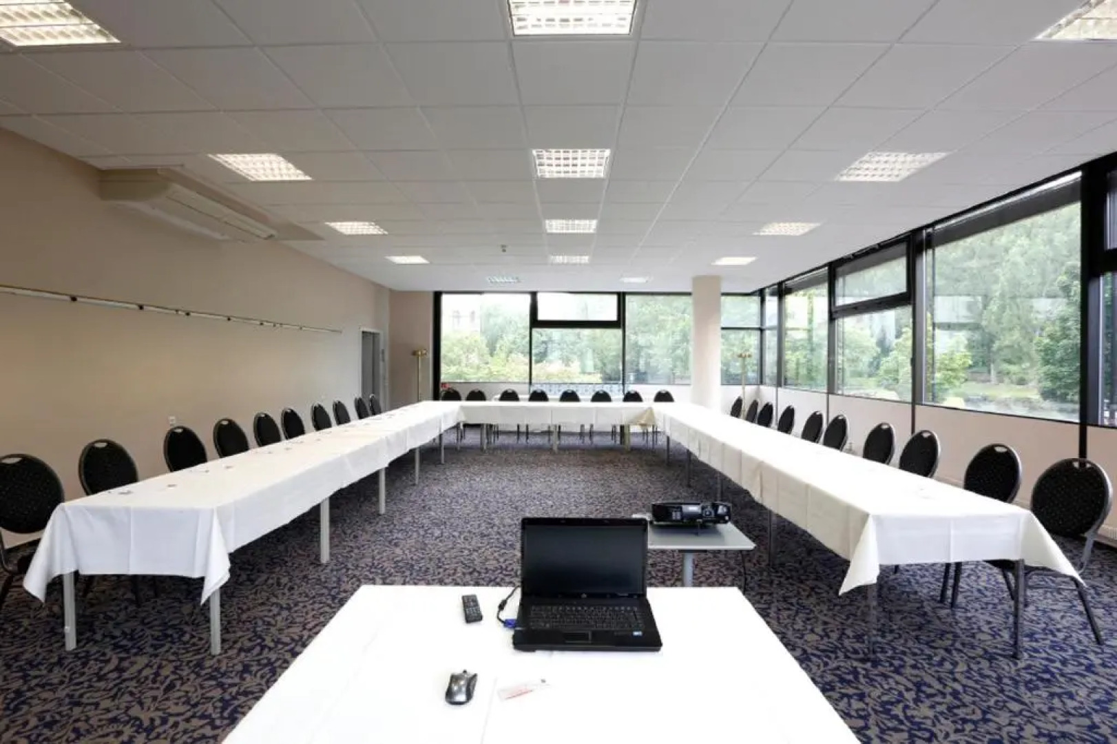 Caravelle Hotel im Park