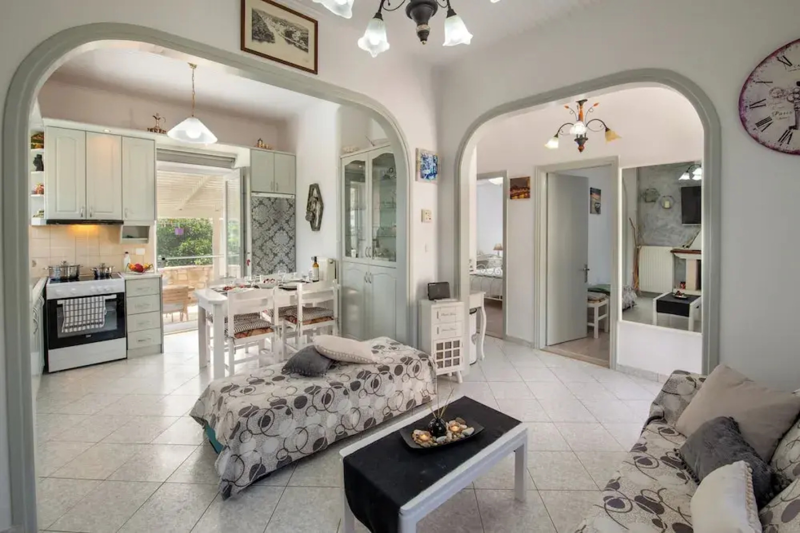 Loggos Seaview Cottage with Pool by Konnect