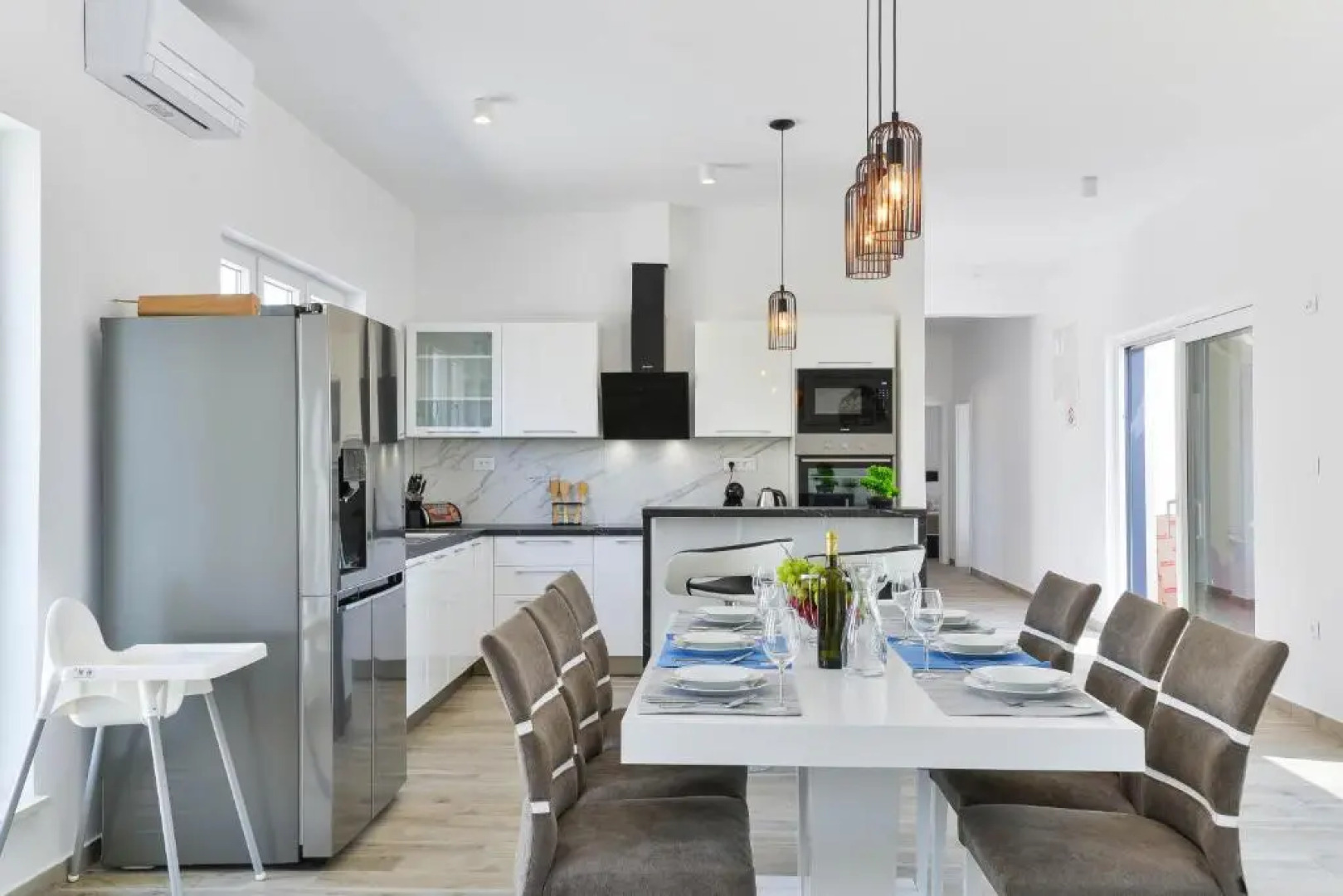 Luxury villa with pool near the beach 2