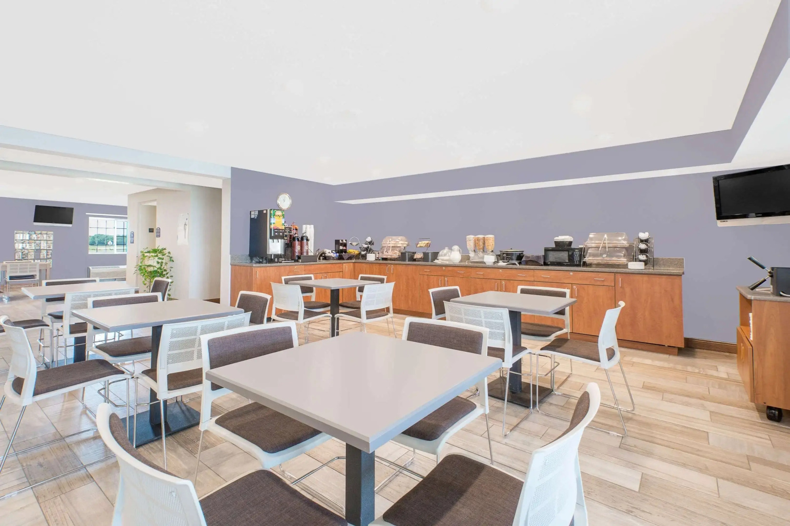 Microtel Inn & Suites by Wyndham Ames