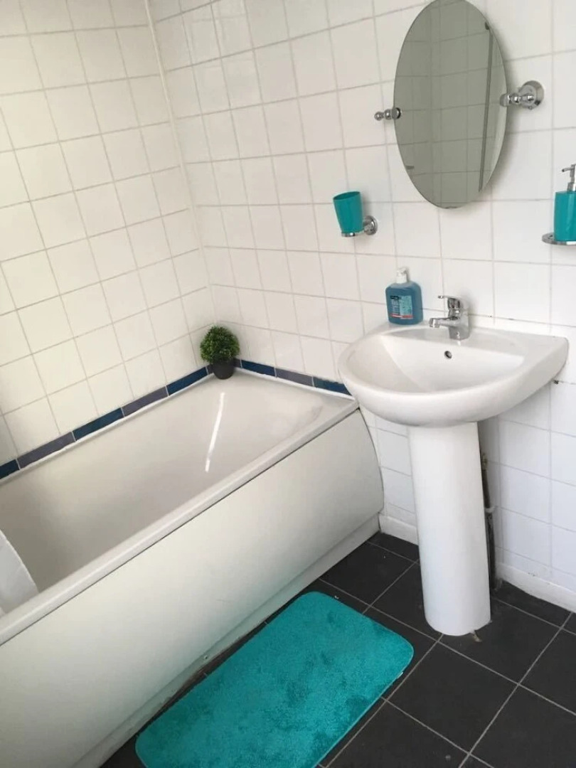 Upper Villiers - Contractors