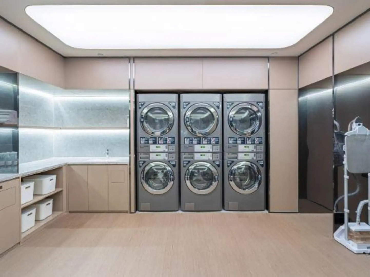 Starway Hotel (Changji Dongfang Plaza)