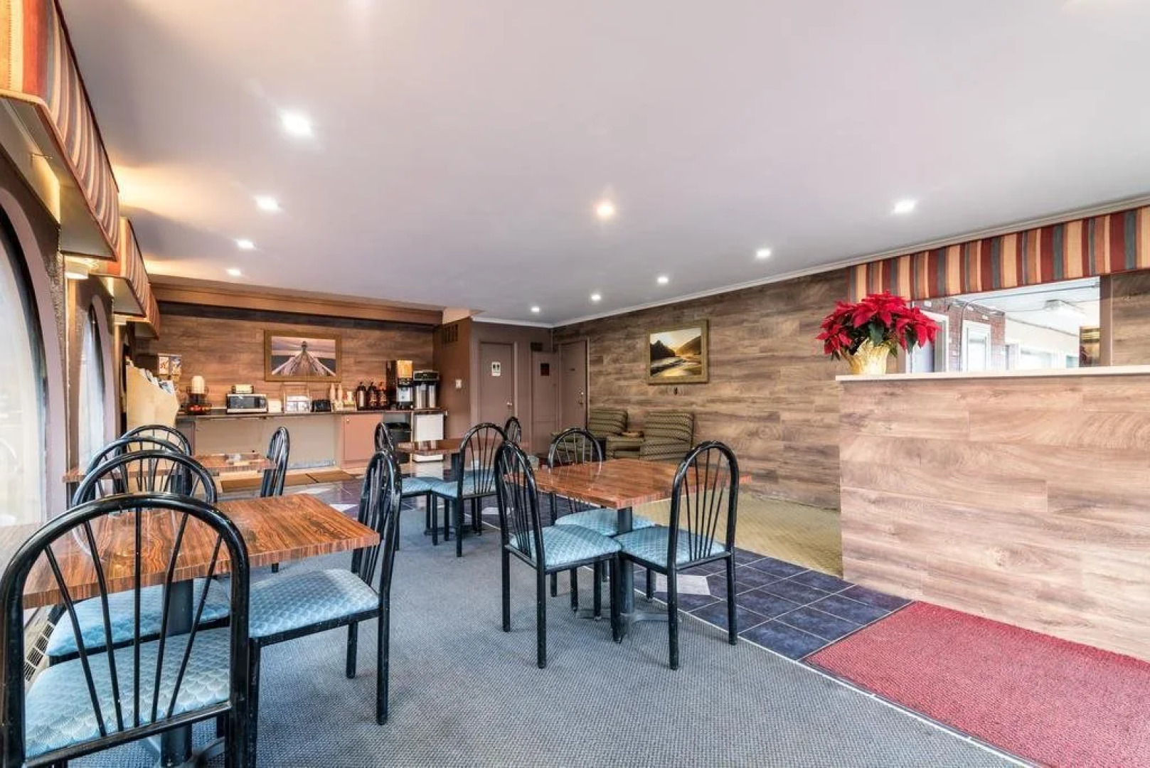 Red Carpet Inn & Suites - Albany Airport