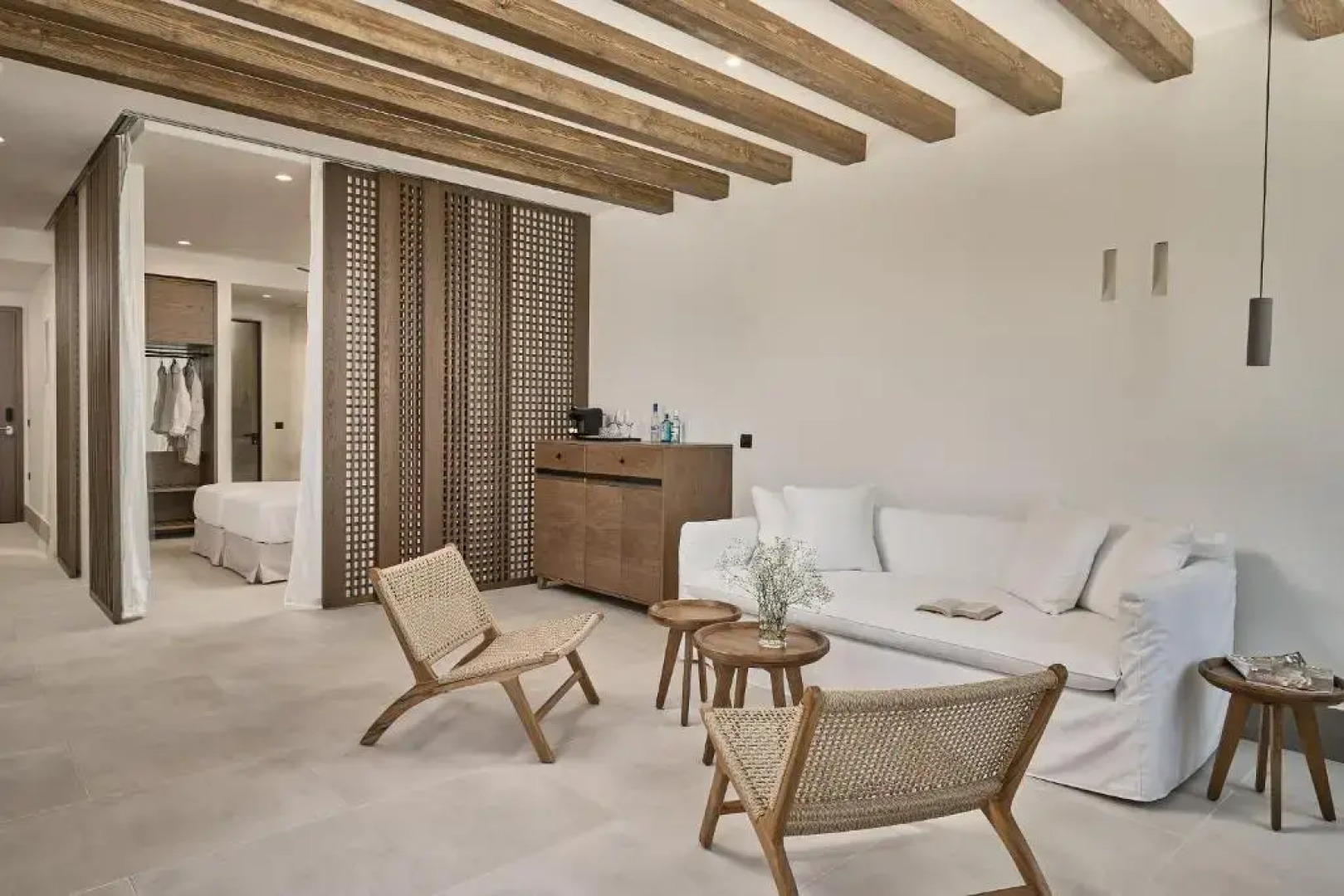 Ios Grand Pool Suites