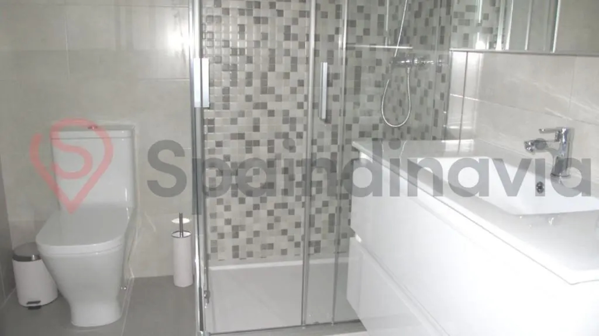 Astonishing beach and pool house