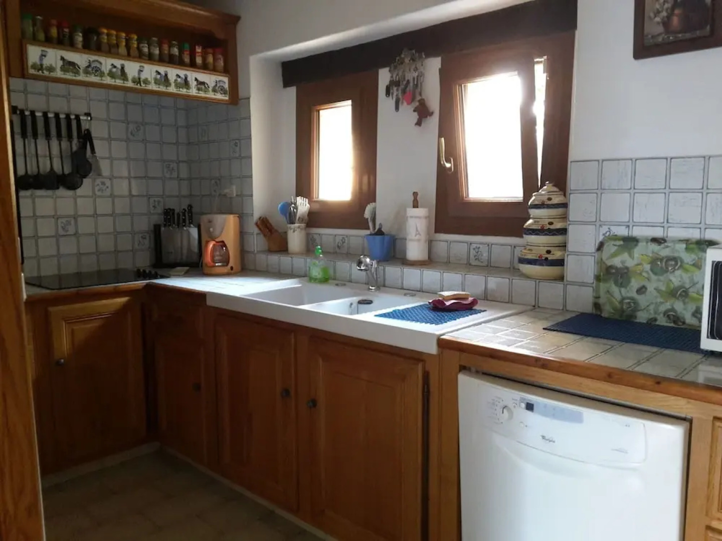 Snug Farmhouse in Provence-alpes-riviera With Swimming Pool