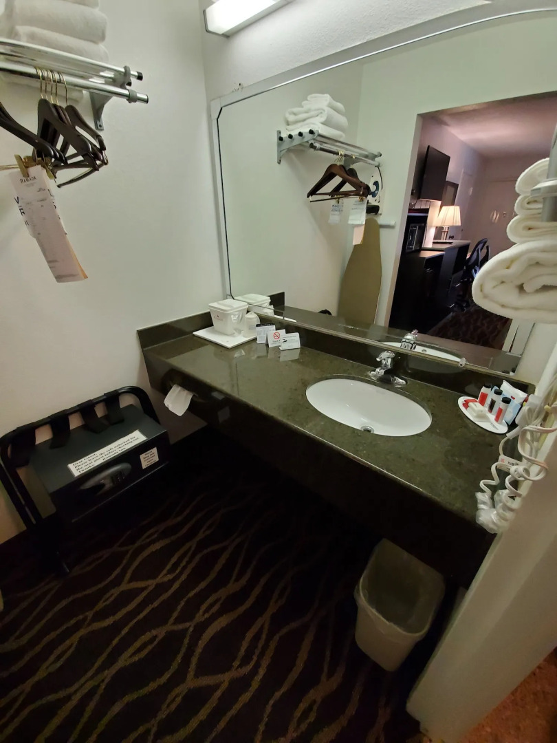 Ramada By Wyndham Temple Terrace/Tampa North