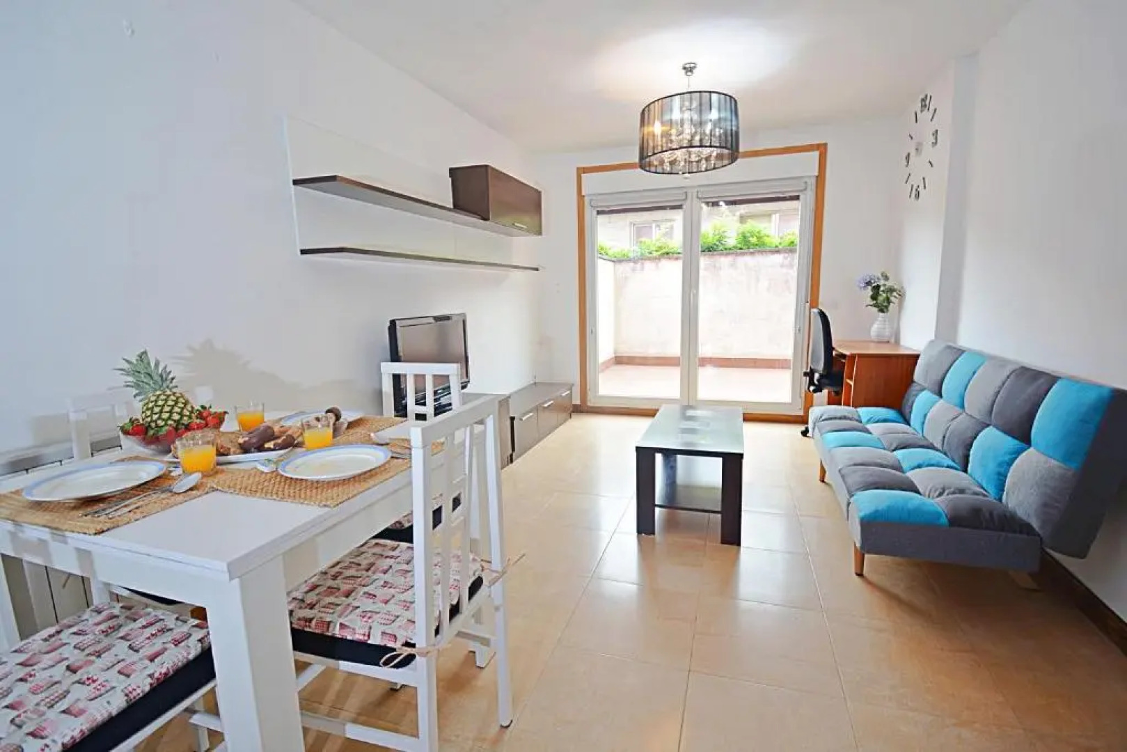 Apartamento con piscina próximo a Sanxenxo