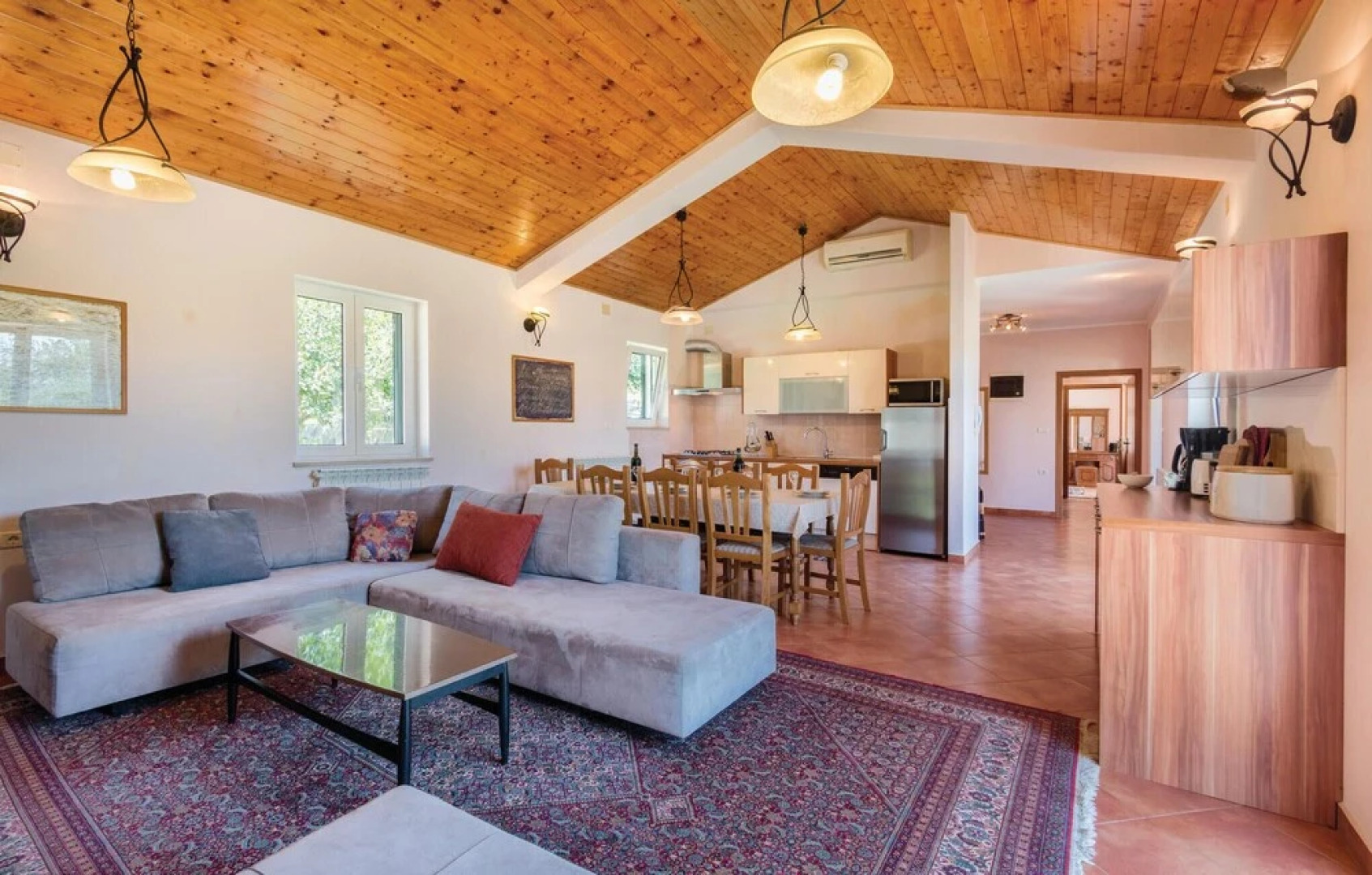 Nice Home in Liznjan with Outdoor Swimming Pool, Hot Tub & Sauna