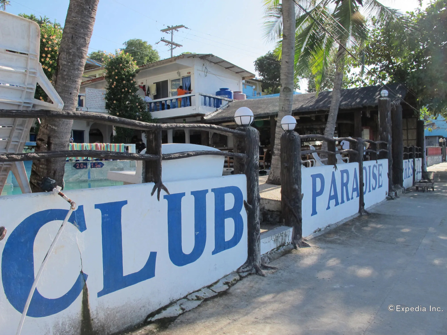Paradise Resort & Dive Center
