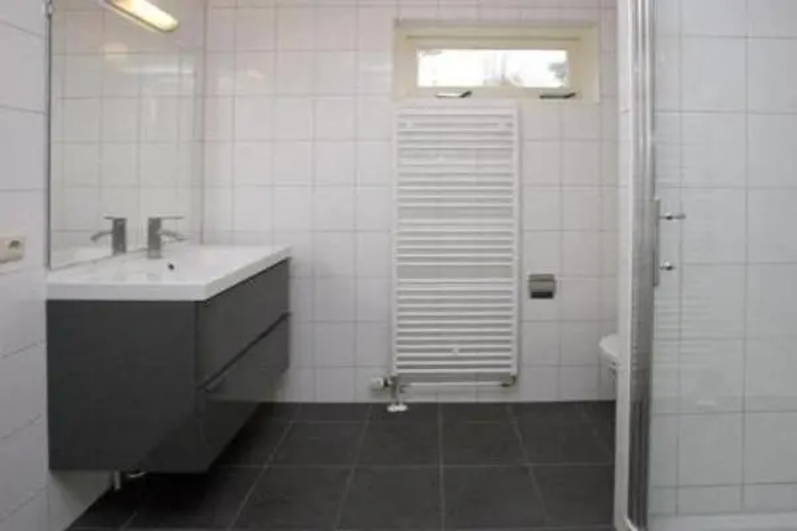 Modern villa with deco fireplace and dishwasher in De Veluwe