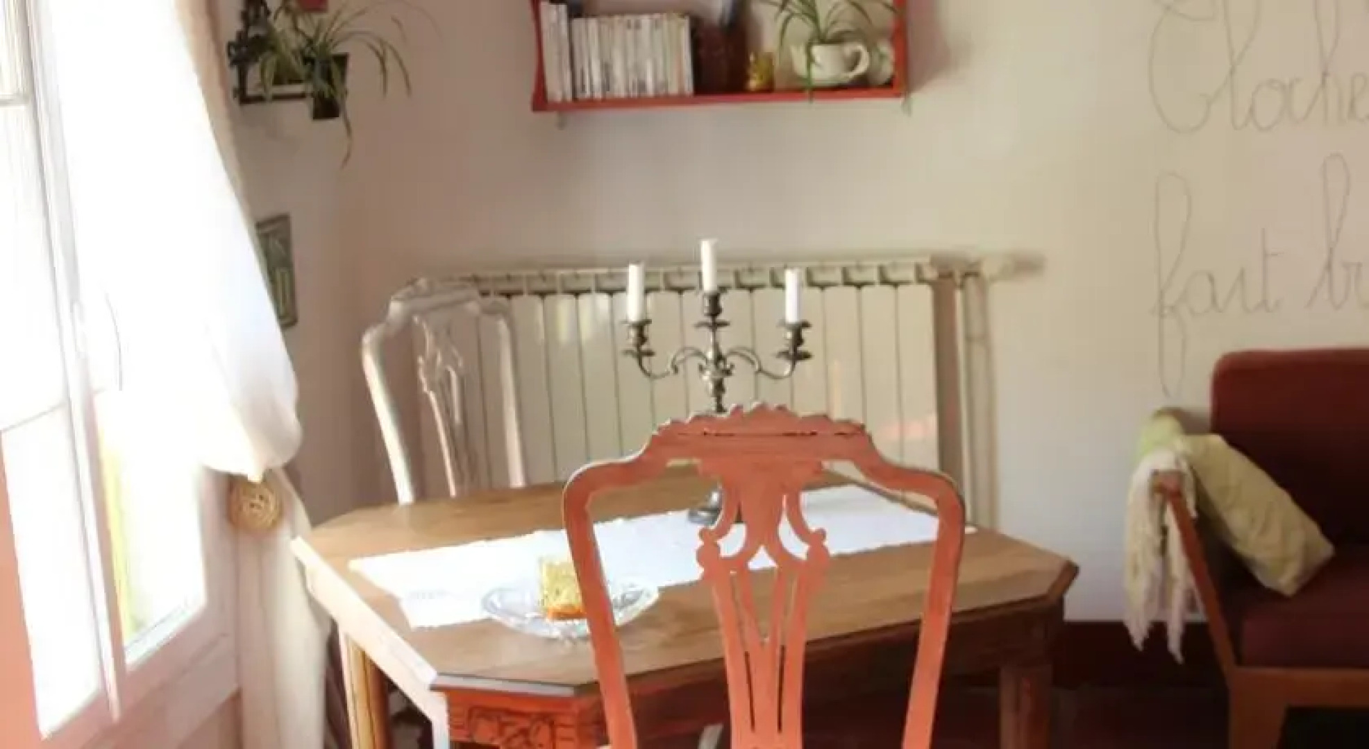 Chambre dHôtes La Maison sur la Place.