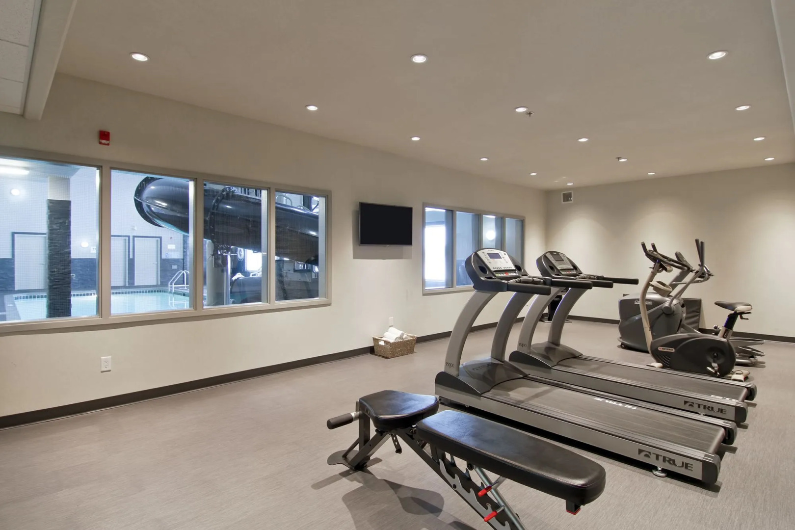 Home Inn and Suites Regina Airport