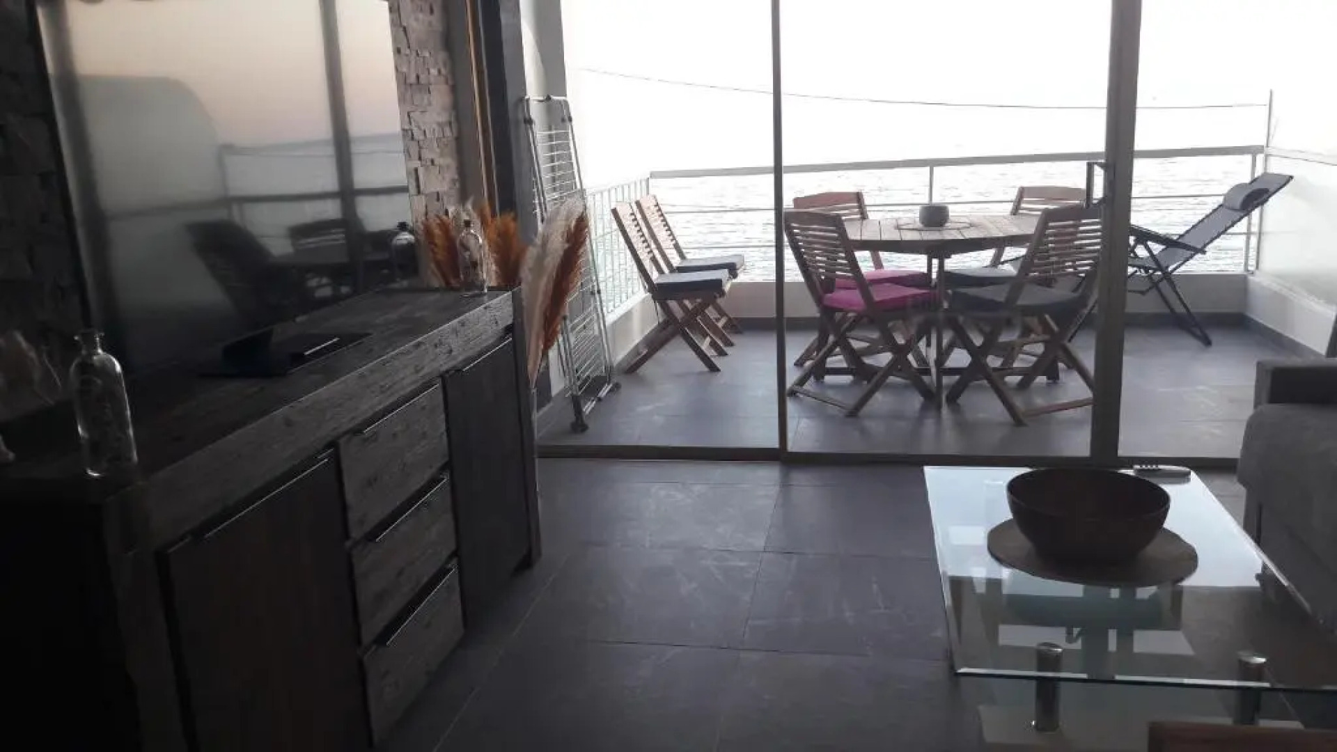 Splendide studio front de mer