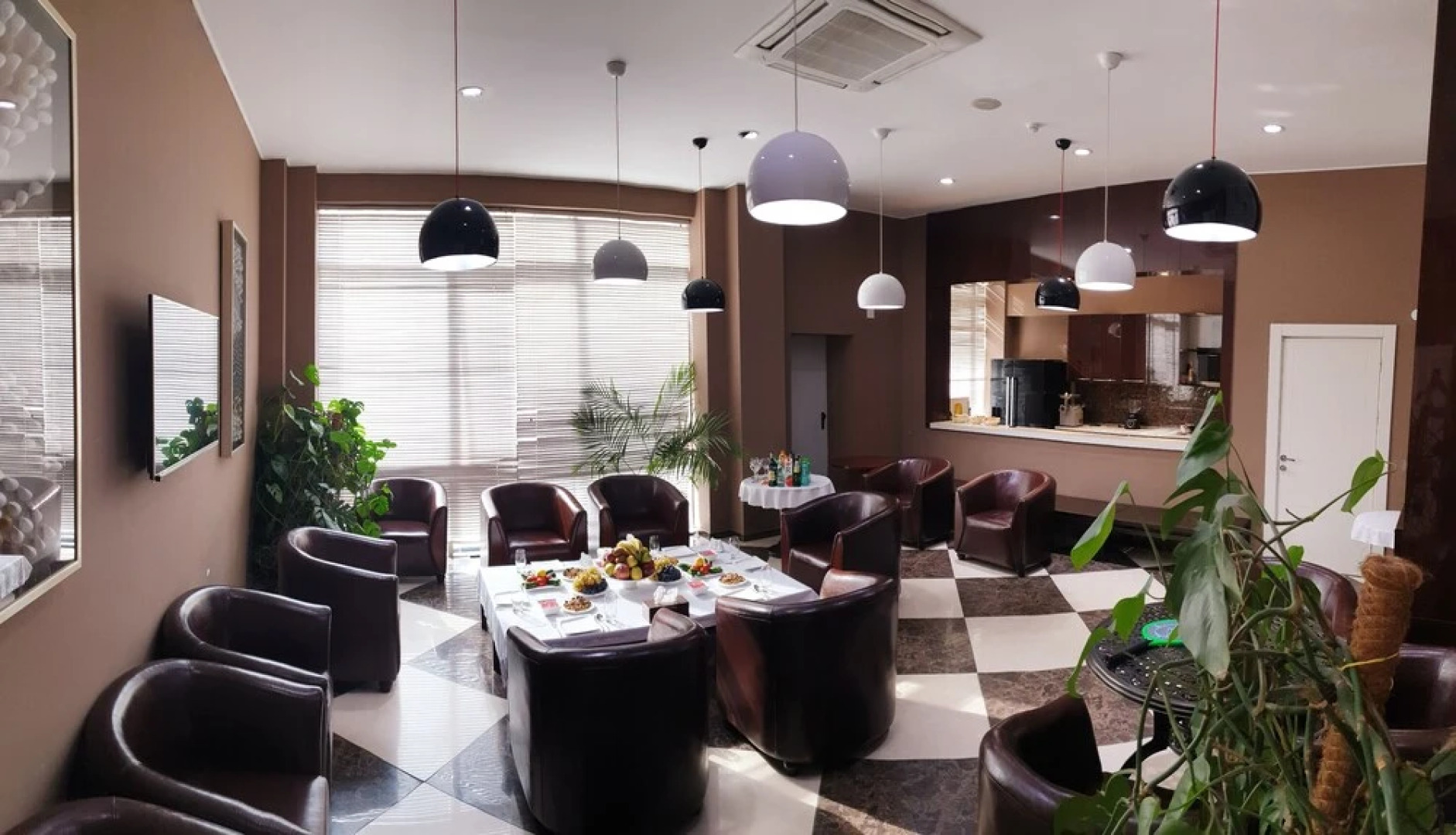 Отель Karon Palace