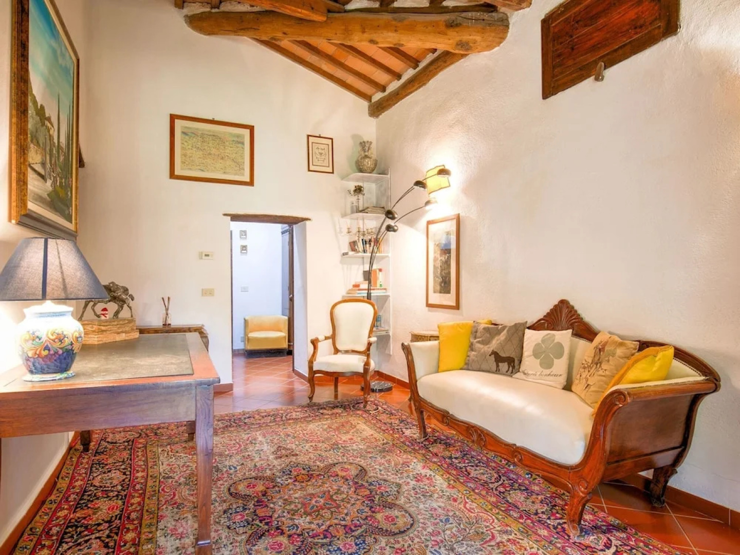 A Beautiful, Traditional Tuscan Hamlet in the Hills