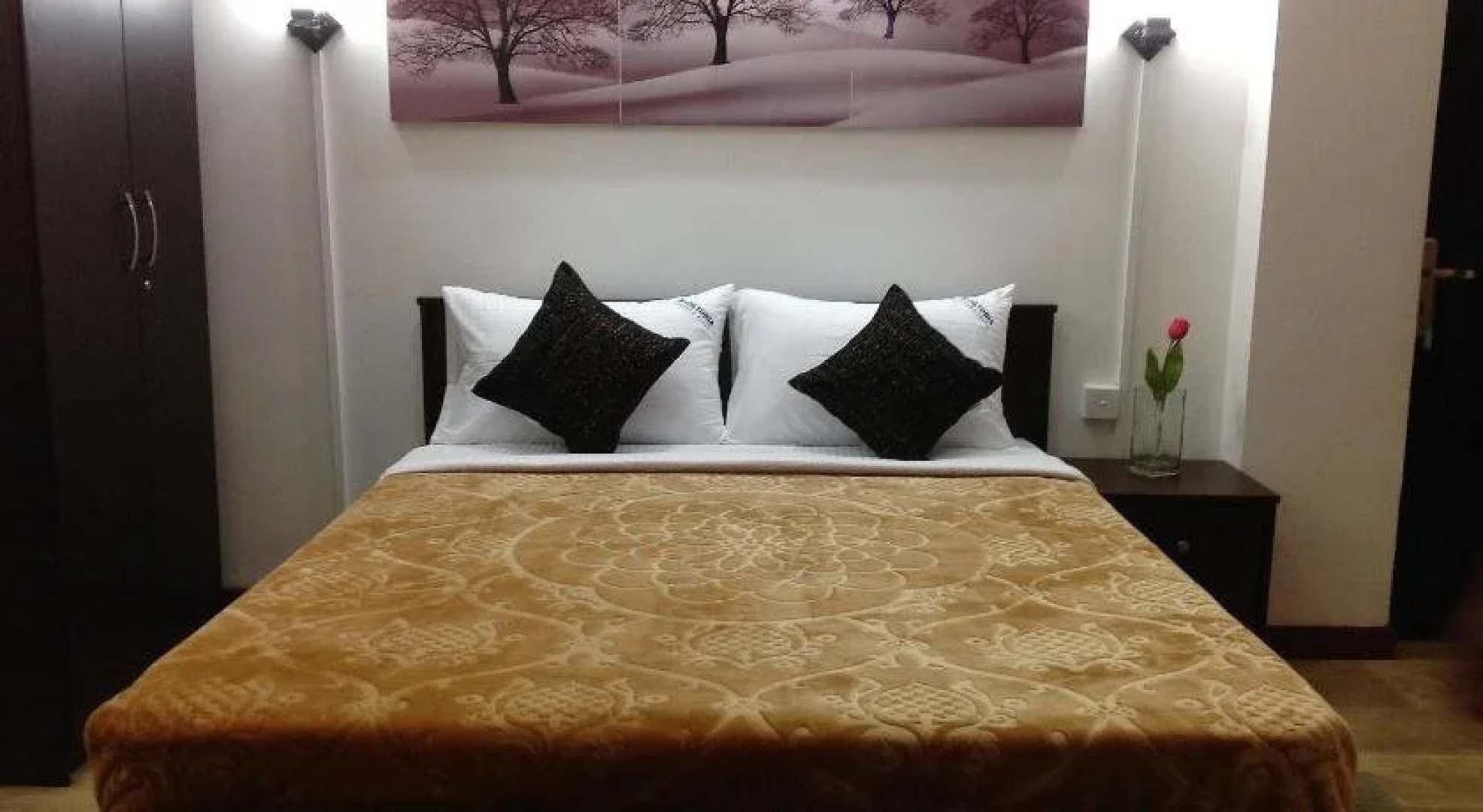 Hiltonia Luxury Apartments (Seagull Residencies)