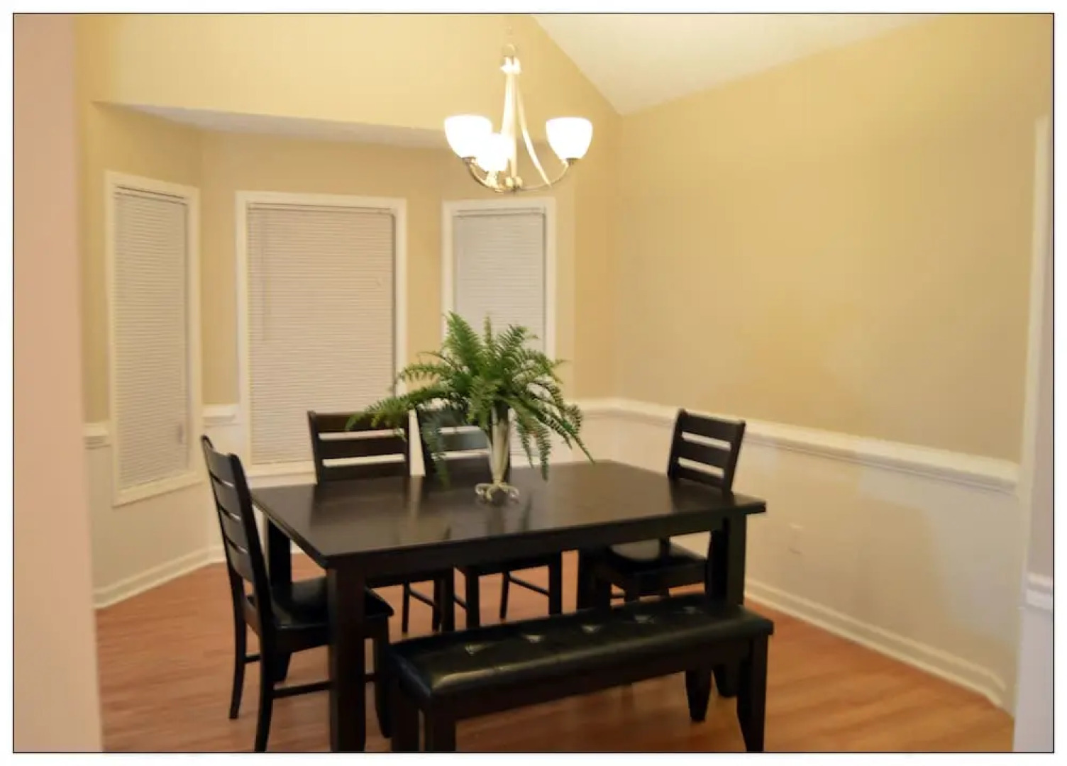 Opis Realty-Spacious Metro Atlanta Home