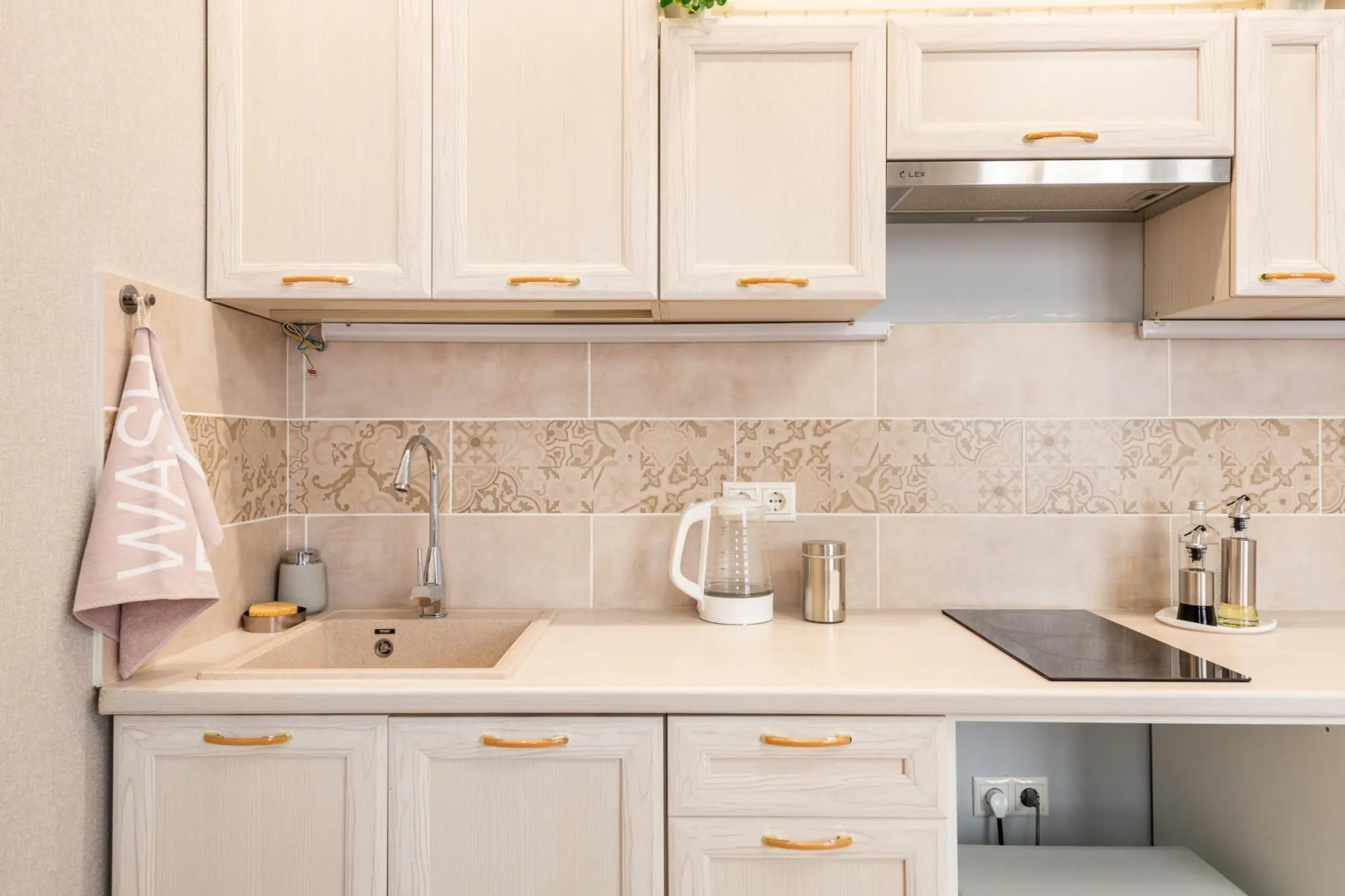 Sunmarine apartments (Санмарин апартментс) на улице Мосфильмовская