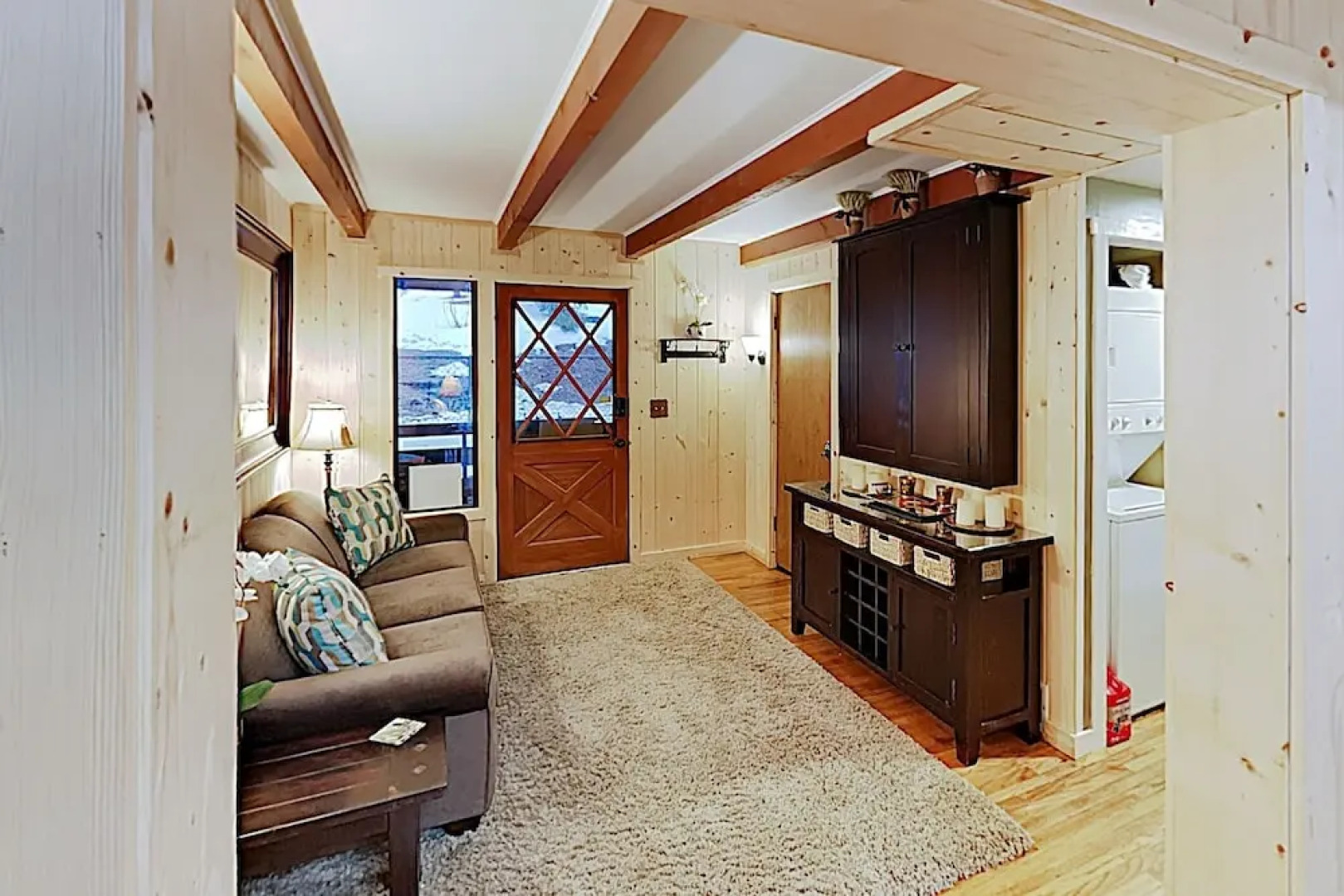 Family-Friendly Cabin W/ Private Hot Tub Home