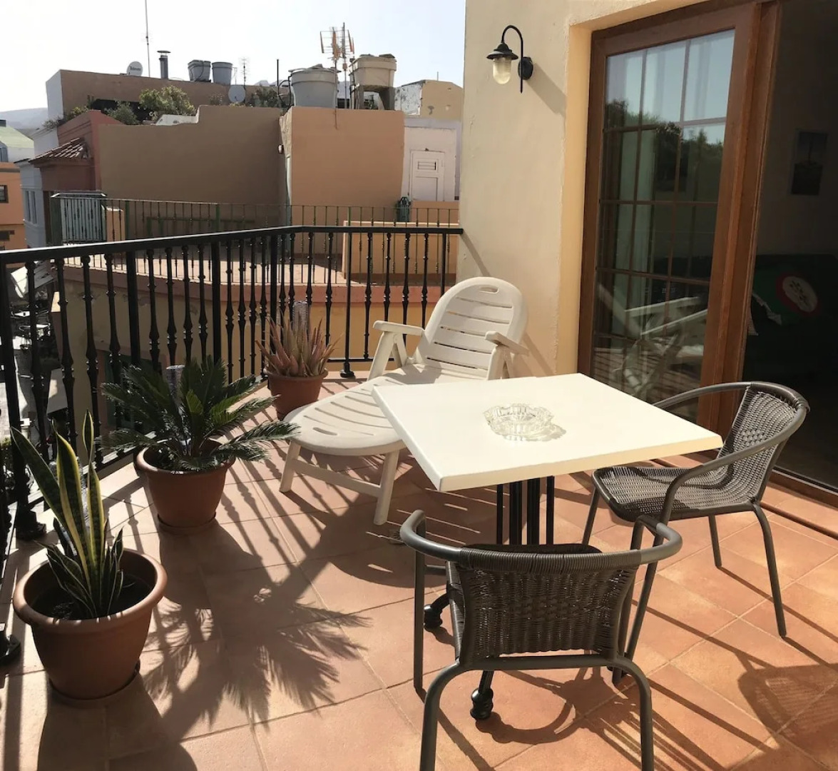 Aguimes Plaza Sunny Terrace Apartment