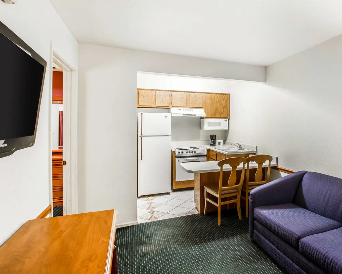 American Inn and Suites