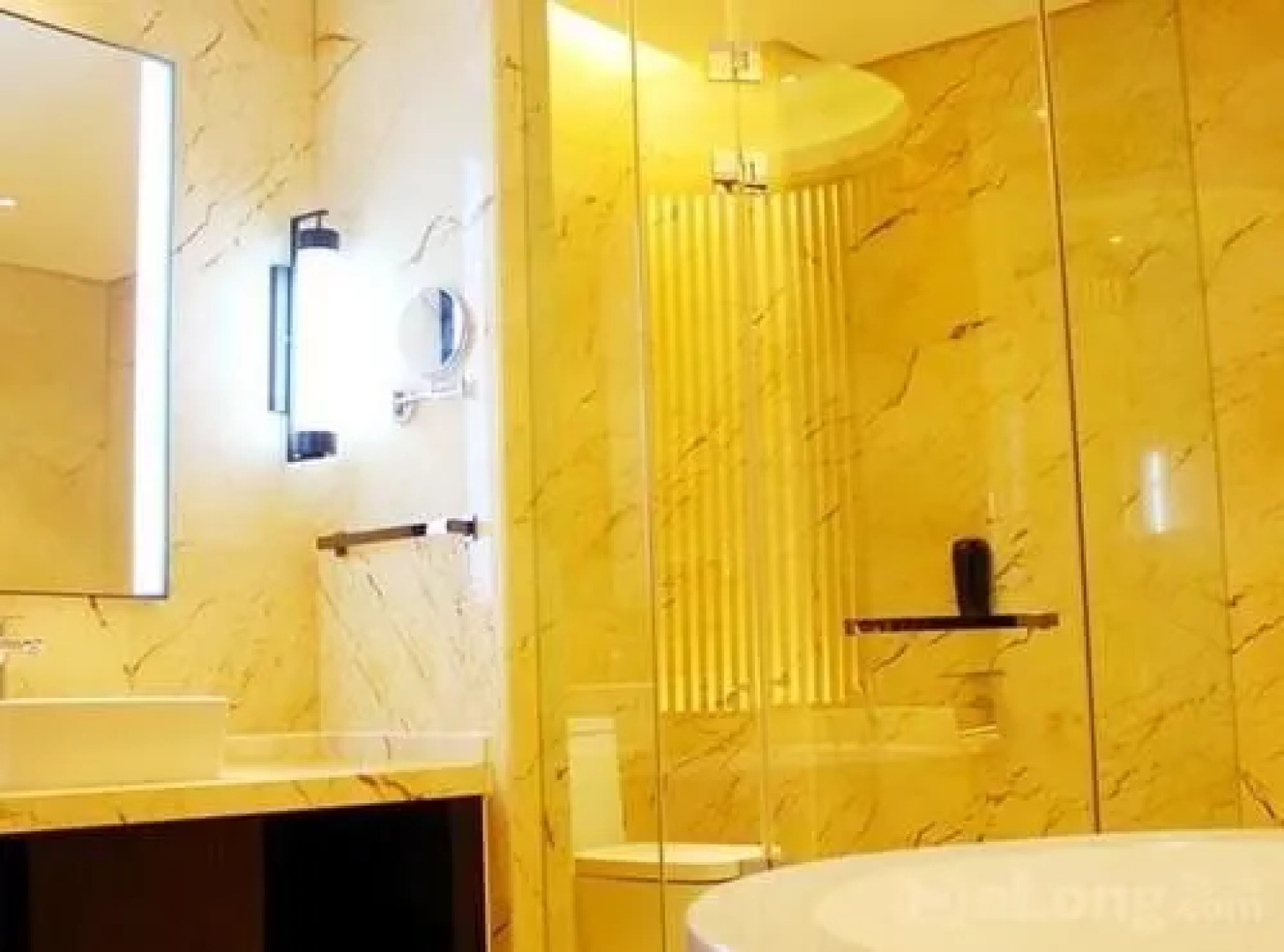 Maritime Hotel (Zhengzhou Century Amusement Park Zhongyuan Tower)