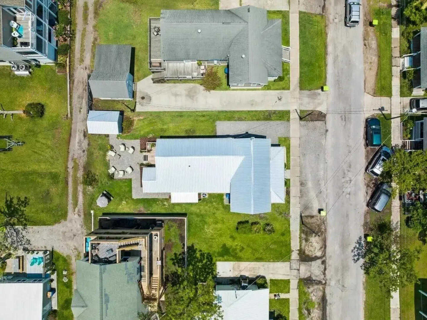Conch's Point Cottage 2 Bedroom Home by RedAwning