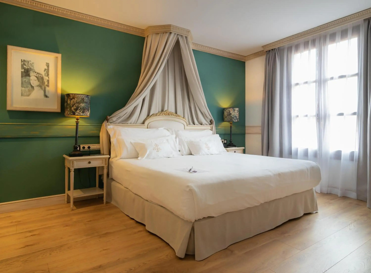 Eugenia de Montijo, Autograph Collection