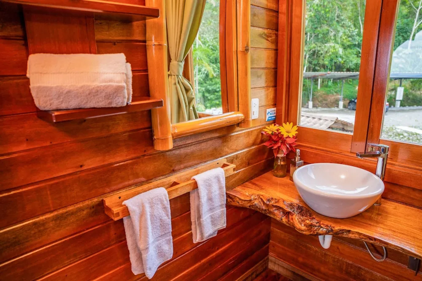 Heimatlos Rainforest Lodge