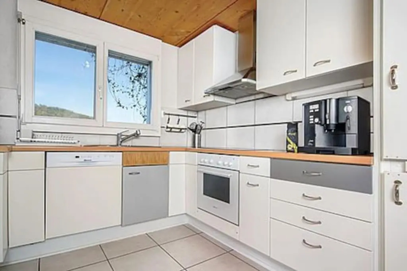 Hadassa Apartment Maranatha / Selah