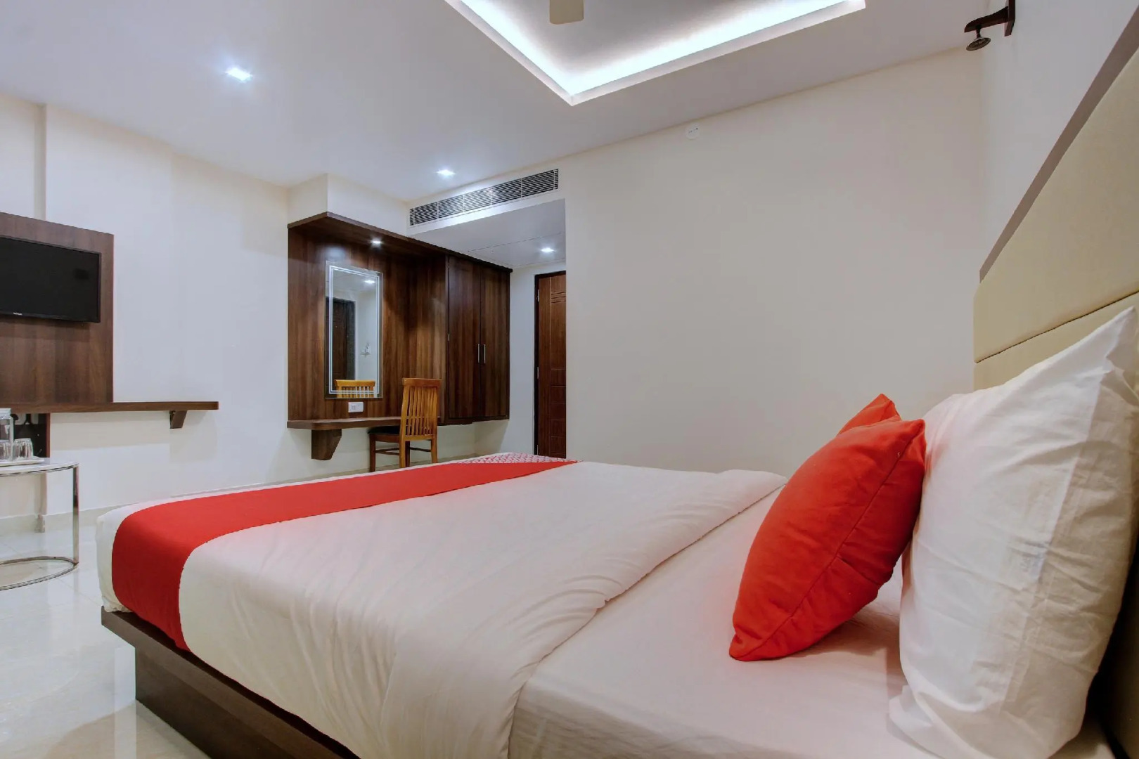 Hotel Ambika International Byndoor