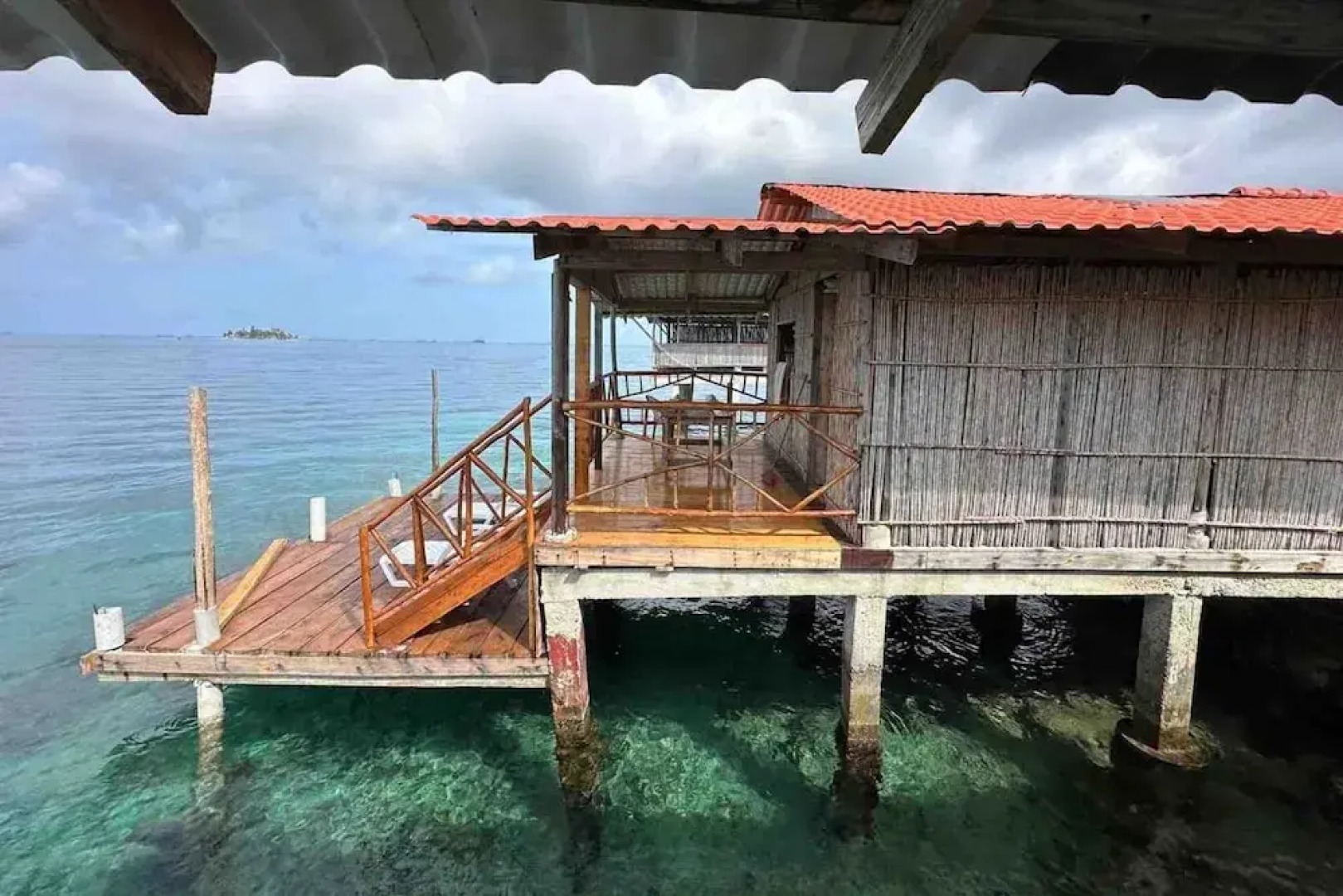 San Blas Private Over-the-Water Cabin