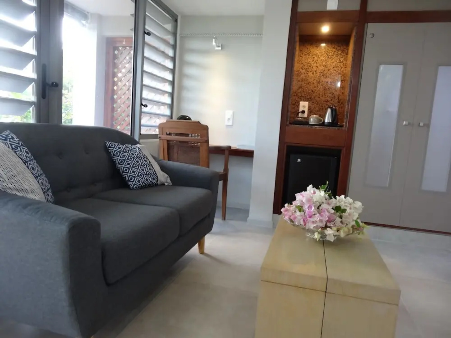 Rangiroa Tiputa Lodge B&B