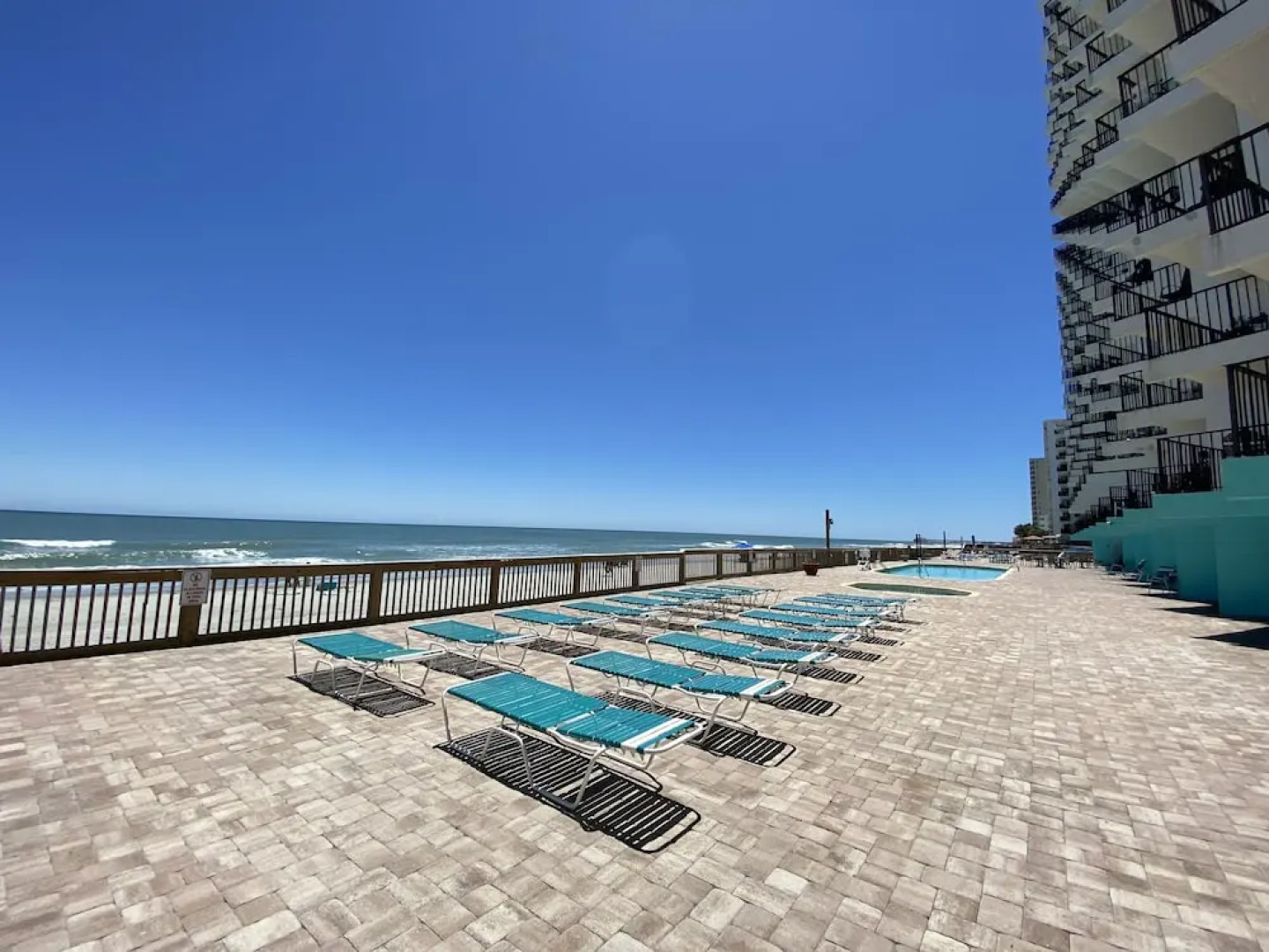 Royal Garden Resort 212 1 Bedroom Condo by Redawning