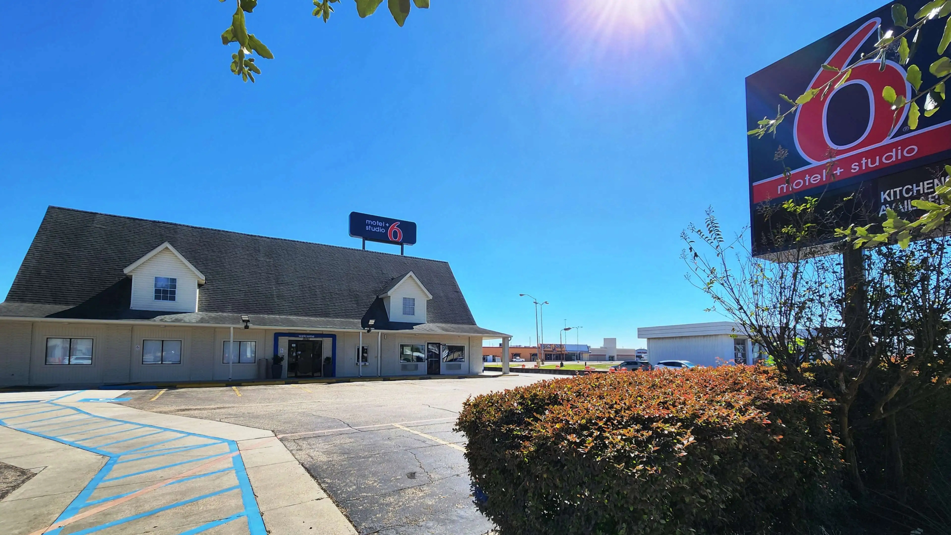 Motel 6 Webster, TX - Houston - Nasa Lake