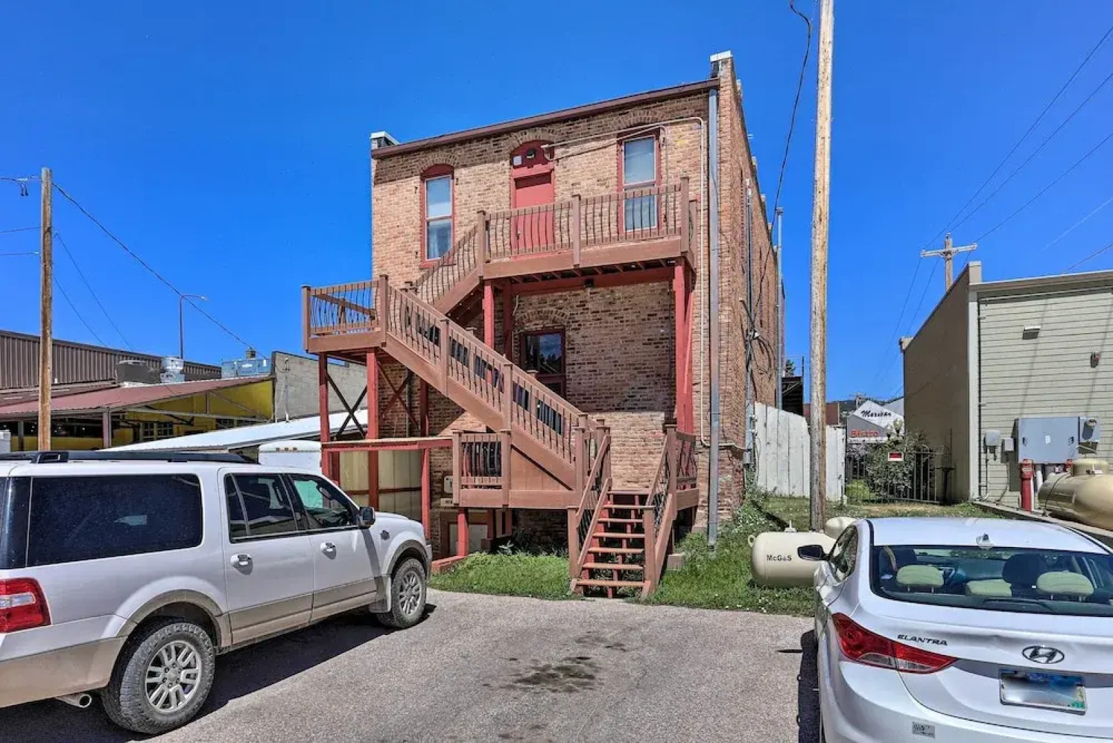 Modern Custer Apt - Walk to Shops & Dining!