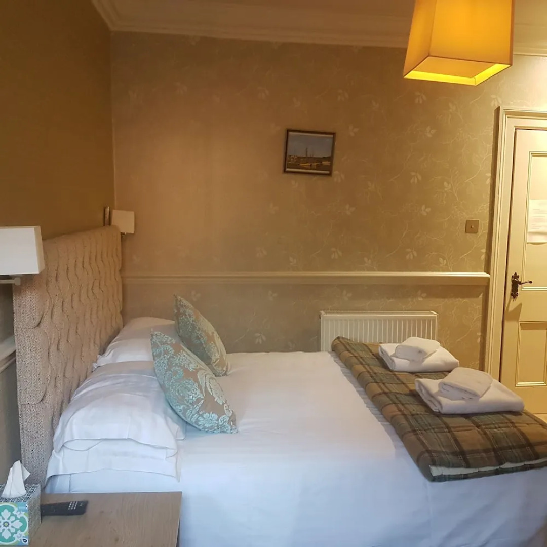 The Fox and Pheasant