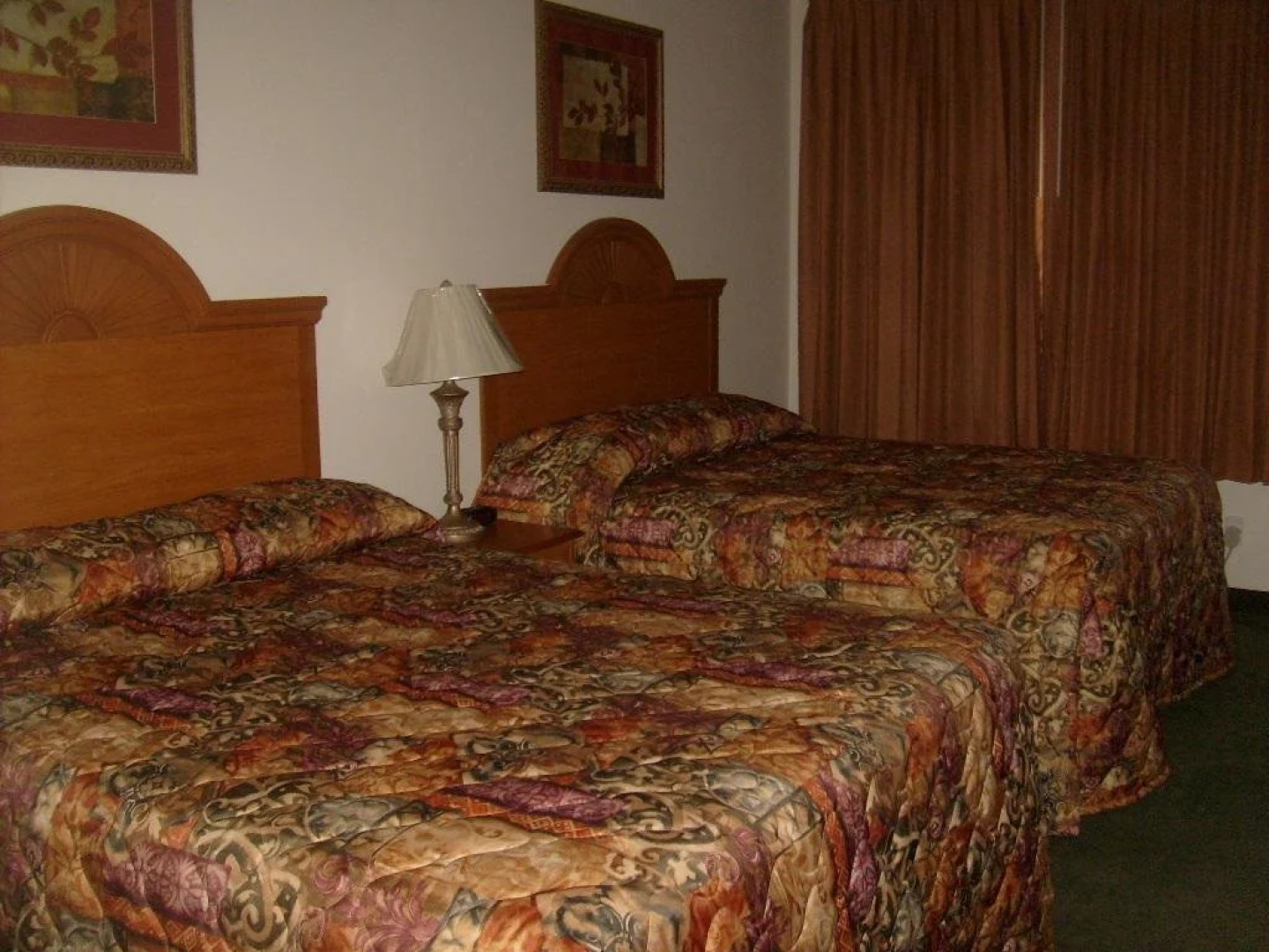 Heritage Inn & Suites